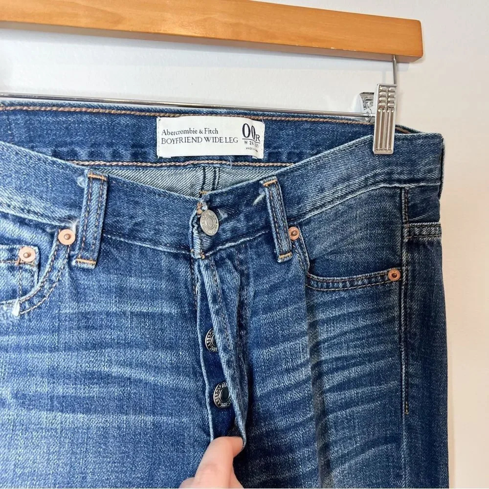 Abercrombie & Fitch Boyfriend Wide Leg Jeans - Picture 5 of 7